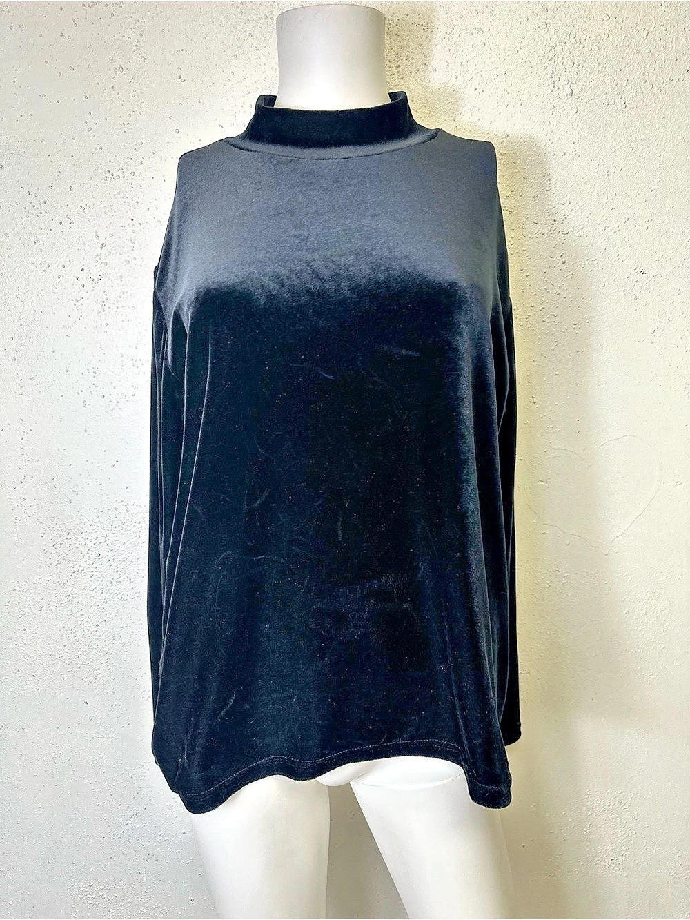 🌺🌺 VAN HEUSEN VINTAGE BLACK VELOUR MOCK NECK SWEATER XL 🌺🌺